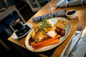 thumbnail: Dining
