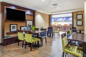 thumbnail: Breakfast area