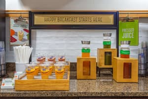 thumbnail: Breakfast area