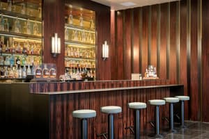 thumbnail: Bar (on property)