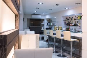 thumbnail: Bar (on property)
