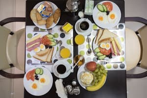 thumbnail: Breakfast area