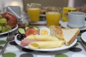 thumbnail: Breakfast area