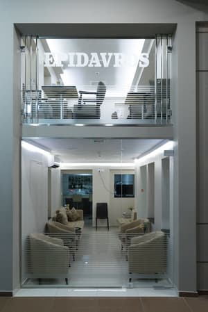 thumbnail: Lobby sitting area