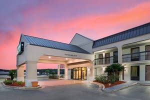 thumbnail: Exterior