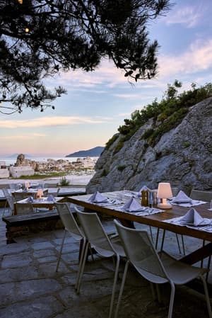 thumbnail: Outdoor dining