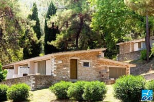 thumbnail: Exterior