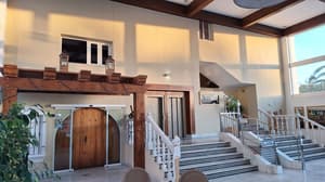 thumbnail: Interior entrance