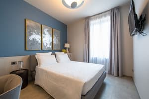 thumbnail: Interior