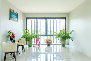 thumbnail: Interior detail
