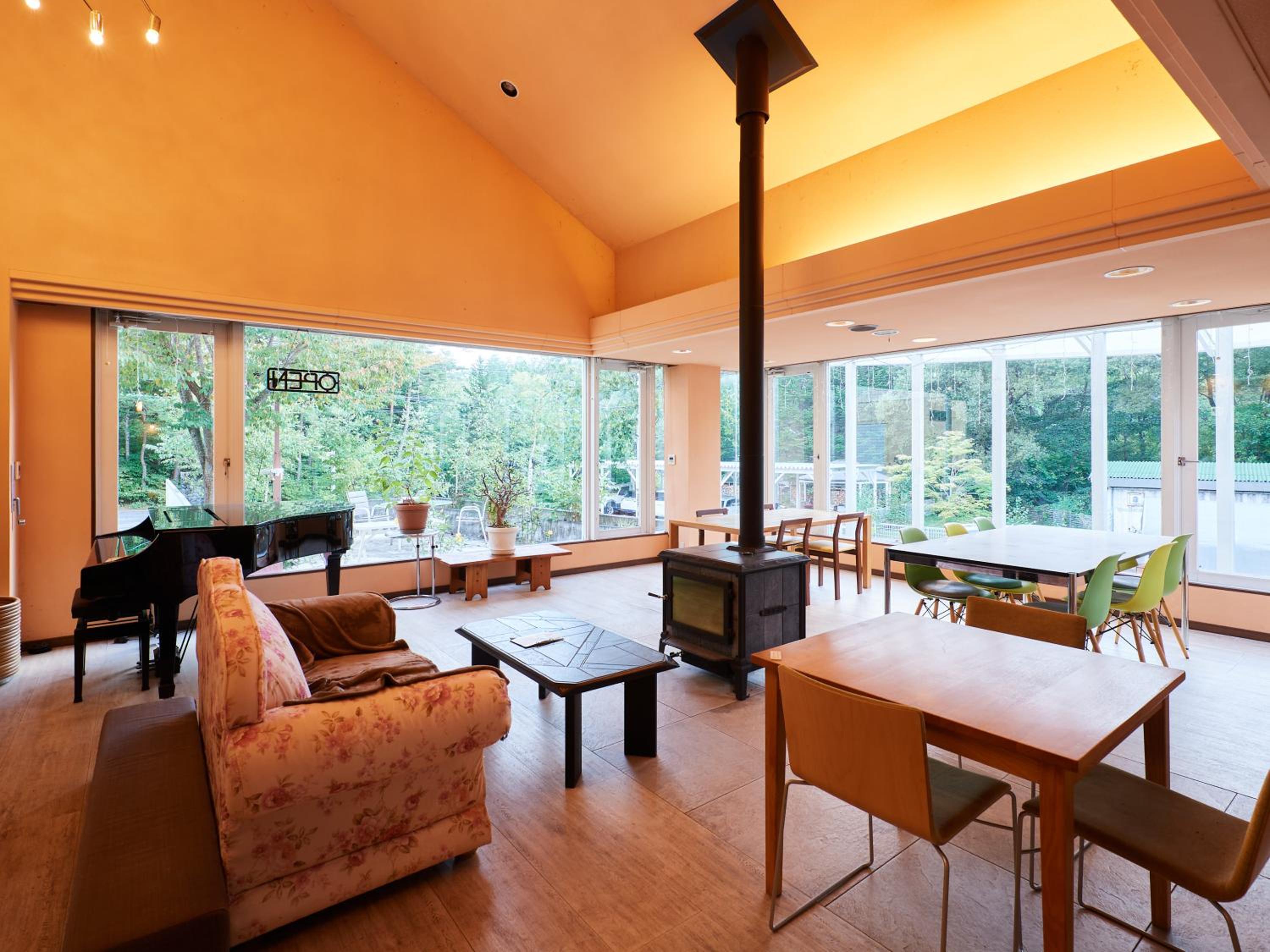 Restaurant-cafeteria