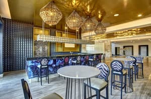 thumbnail: Lobby lounge