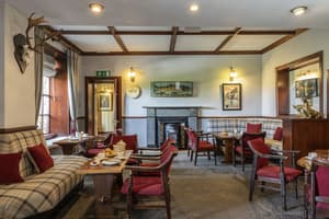 thumbnail: Bar (on property)