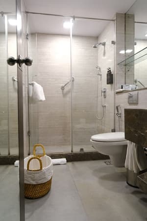 thumbnail: Bathroom