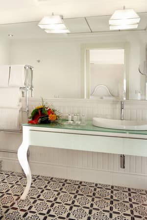 thumbnail: Bathroom