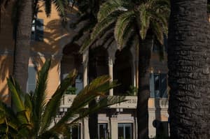 thumbnail: Exterior