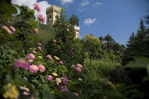 thumbnail: Exterior detail