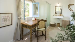 thumbnail: General view