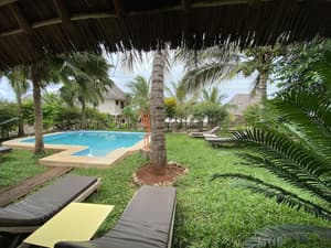 thumbnail: Front of property