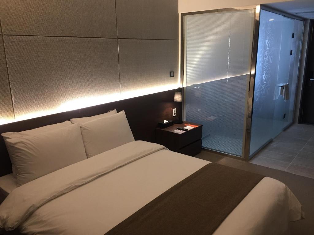 1273504_20031313580089365609.jpg