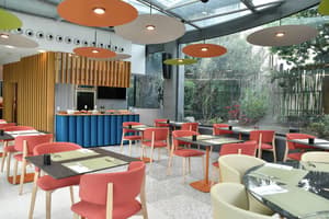 thumbnail: Restaurant