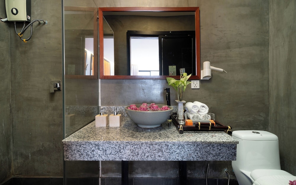 Bathroom amenities
