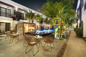 thumbnail: Outdoor pool