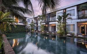 thumbnail: Outdoor pool