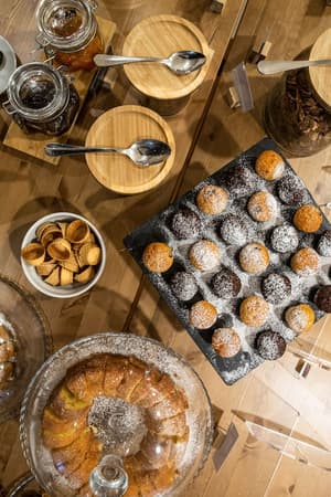 thumbnail: Breakfast buffet