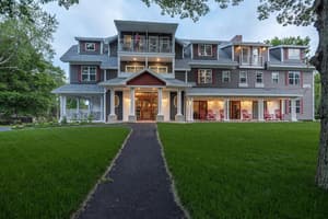 thumbnail: Property entrance