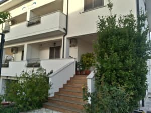 thumbnail: Exterior