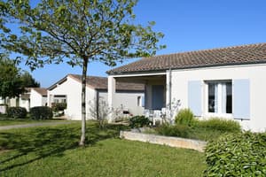 thumbnail: Exterior