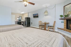 thumbnail: In-room dining