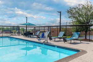 thumbnail: Pool