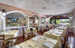 thumbnail: Restaurant