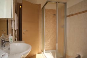 thumbnail: Bathroom shower