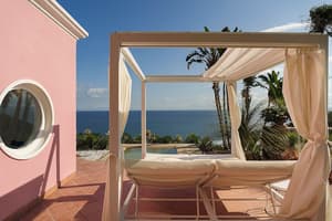 thumbnail: Private spa tub