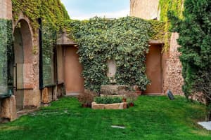 thumbnail: Property grounds