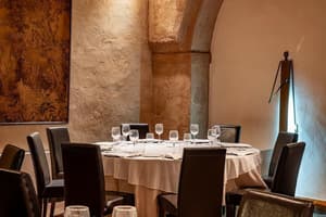 thumbnail: Restaurant