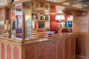 thumbnail: Bar (on property)