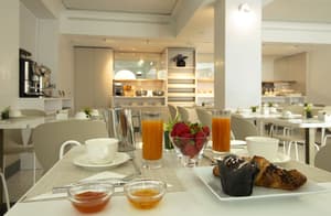 thumbnail: Breakfast area