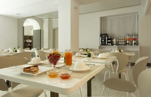thumbnail: Breakfast area