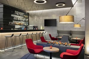 thumbnail: Bar (on property)