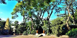 thumbnail: Front of property