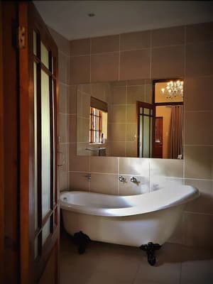 thumbnail: Deep soaking bathtub