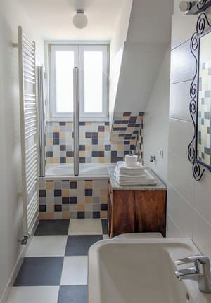 thumbnail: Bathroom