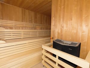 thumbnail: Sauna