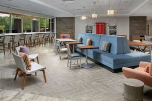 thumbnail: Lobby sitting area