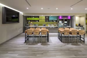 thumbnail: Breakfast area
