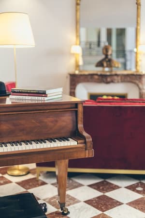 thumbnail: Interior detail